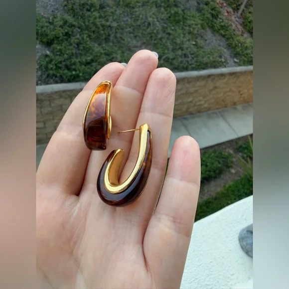 Amber Tortoiseshell Open Hoop Earrings - Picture 4 of 4